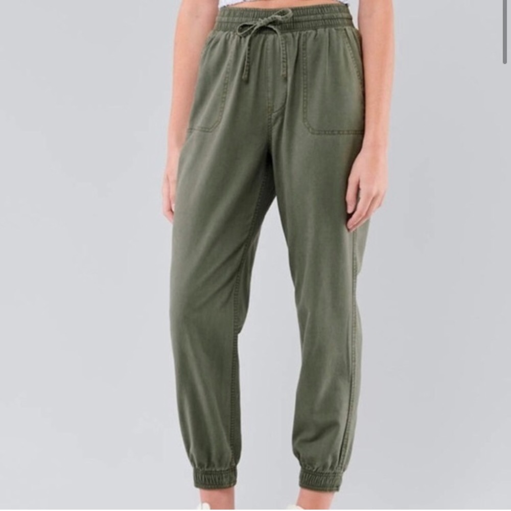 Hollister high rise army green joggers